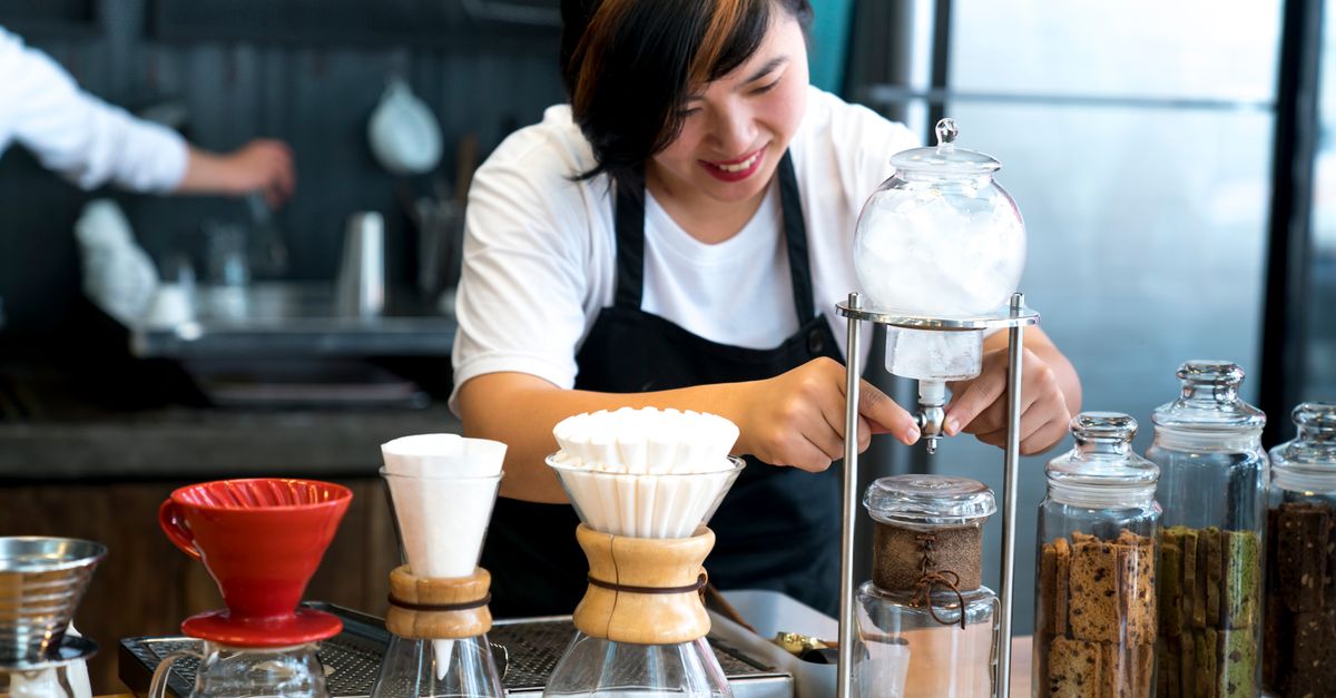 Best Coffee Filter Papers UK (2026): Hario V60 White, Natural Brown & Fast-Flow Alternatives