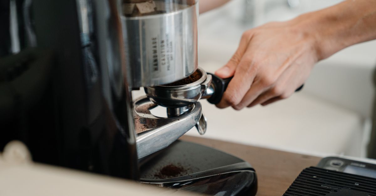 Best Conical vs Flat Burr Grinder: The Complete UK Buying Guide for 2026