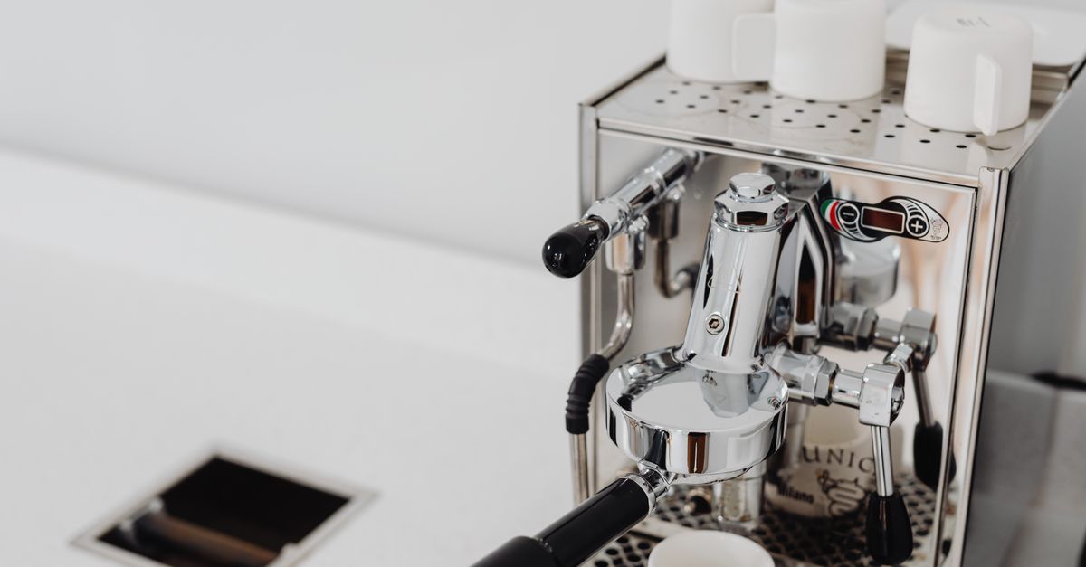 Best Prosumer Espresso Machine Under £2000 (2026 UK Buyer's Guide)