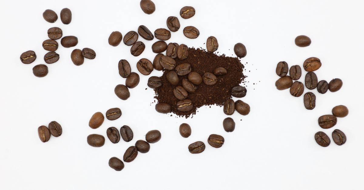 Coffee Grind Size Guide UK: Micron Targets and the Grinders That Hit Them in 2026